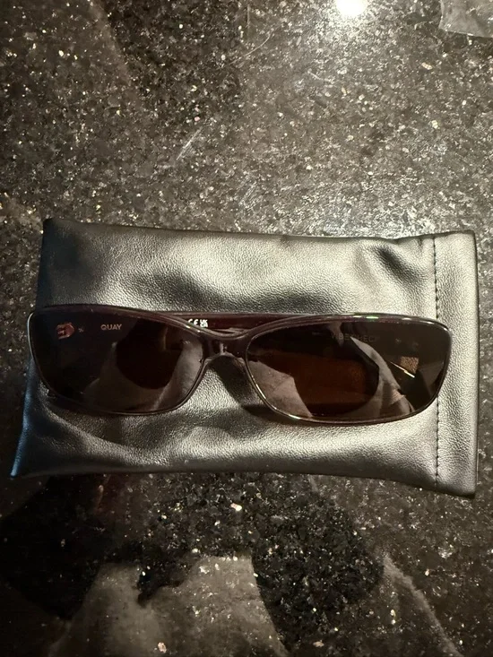 Quay Australia Dark Brown Rectangular Sunglasses - Picture 4 of 6